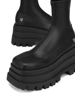 Sassy Black<Naked Wolfe Fashion