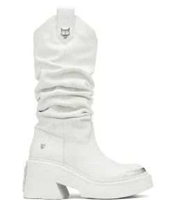 Stable White<Naked Wolfe Hot